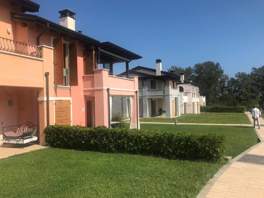 The Flowers - Apartments With Private Garden In Residence With Pool Manerba del Garda Exterior foto
